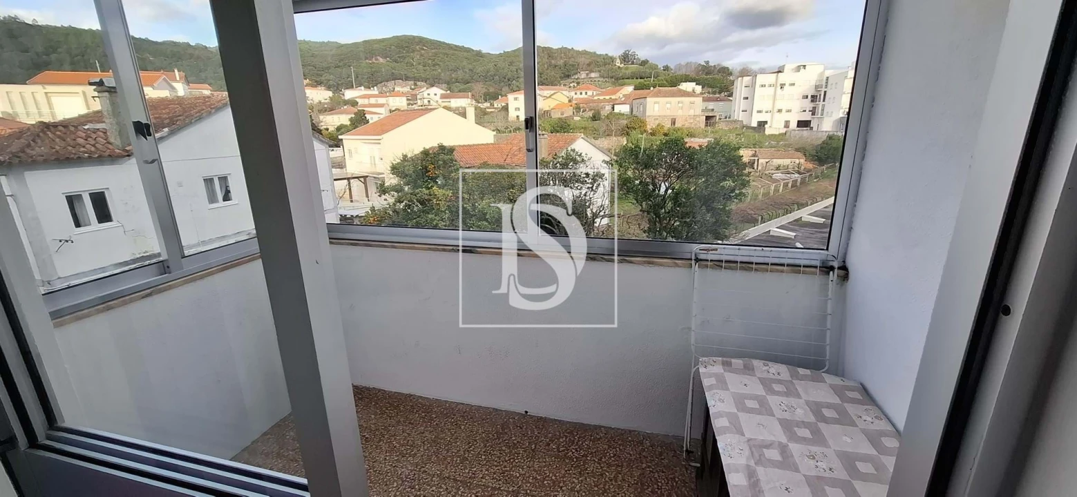 Apartamento T3 para Arrendamento em Vila Praia de Ancora Foto 17