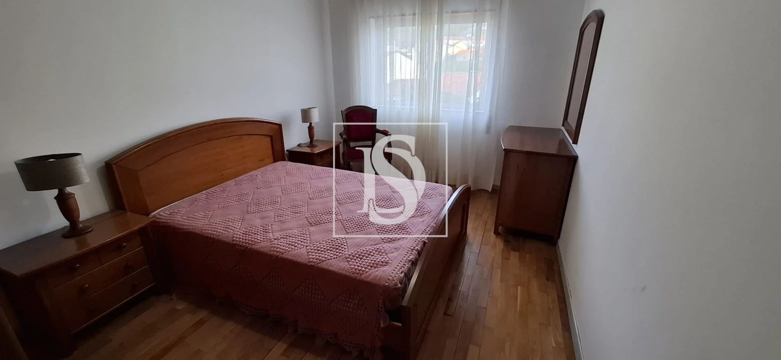 Apartamento T3 para Arrendamento em Vila Praia de Ancora Foto 8