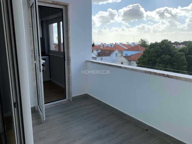 Apartamento T3 para Arrendamento em Carcavelos e Parede Foto 13