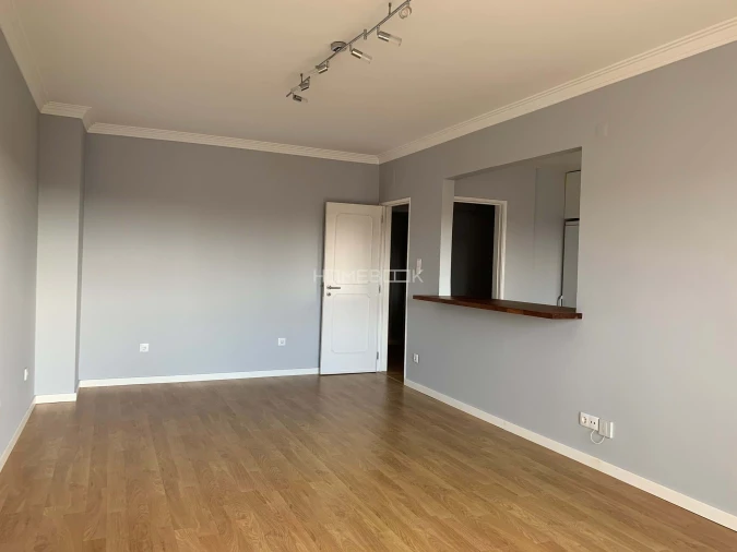 Apartamento T3 para Arrendamento em Carcavelos e Parede Foto 4