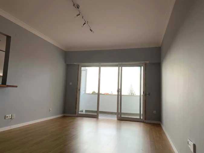 Apartamento T3 para Arrendamento em Carcavelos e Parede Foto 5