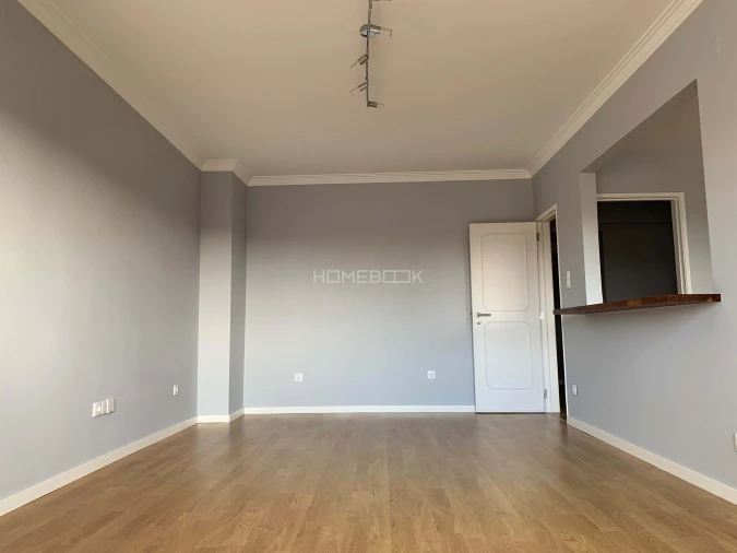 Apartamento T3 para Arrendamento em Carcavelos e Parede Foto 8