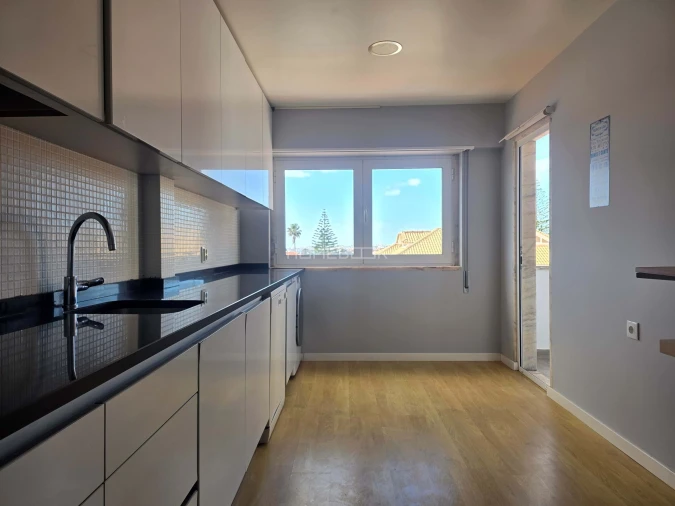 Apartamento T3 para Arrendamento em Carcavelos e Parede Foto 3
