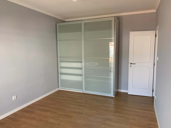 Apartamento T3 para Arrendamento em Carcavelos e Parede Foto 23