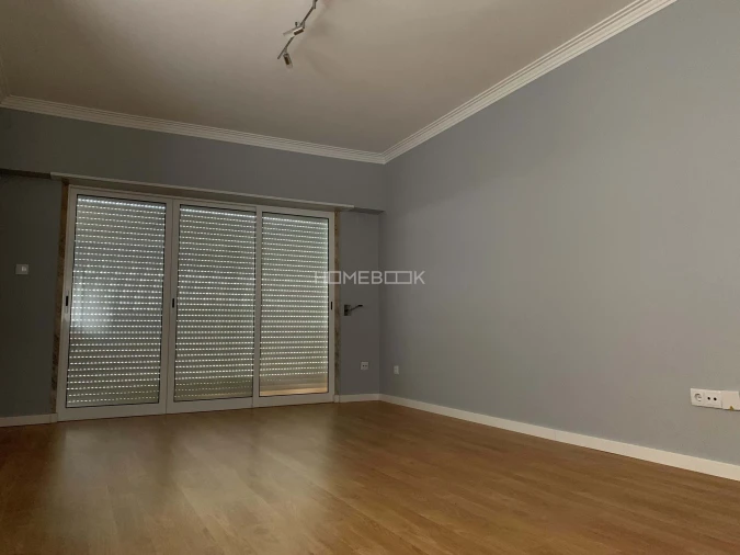 Apartamento T3 para Arrendamento em Carcavelos e Parede Foto 7