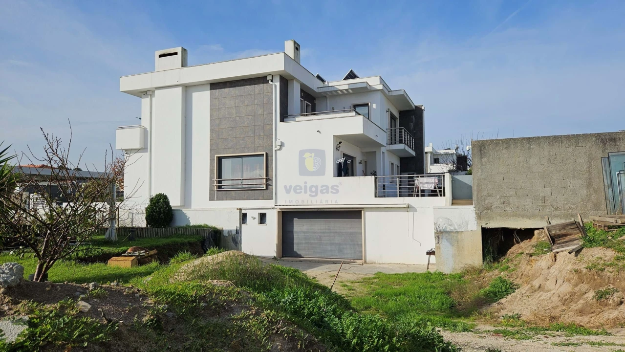 Moradia T4 para Venda em Tornada e Salir do Porto Foto 2