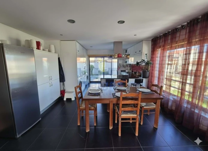 Moradia T4 para Venda em Tornada e Salir do Porto Foto 26