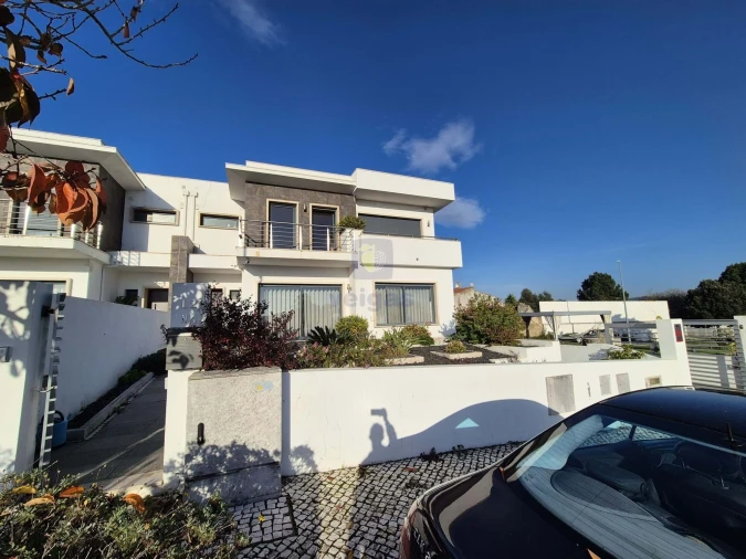 Moradia T4 para Venda em Tornada e Salir do Porto Foto 10