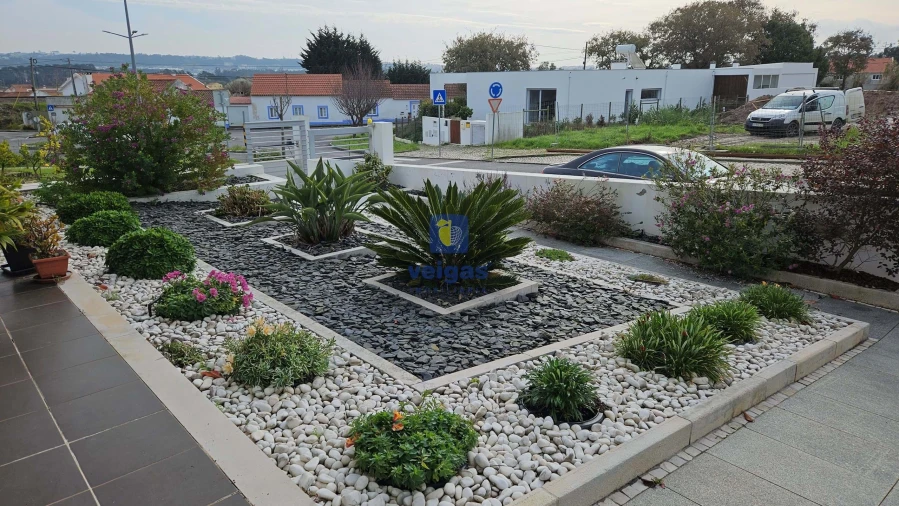 Moradia T4 para Venda em Tornada e Salir do Porto Foto 8