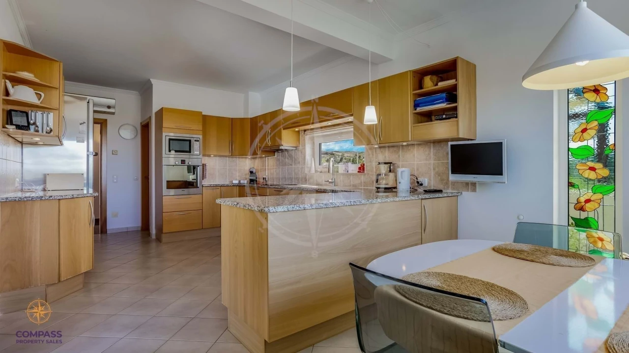 Moradia T4 para Venda em Tavira (Santa Maria e Santiago) Foto 9