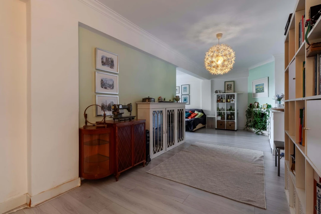 Apartamento T2 para Venda em Rio de Mouro Foto 9