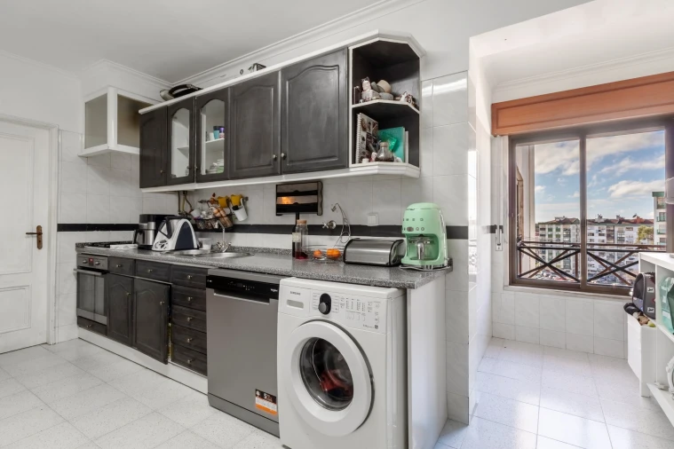 Apartamento T2 para Venda em Rio de Mouro Foto 24