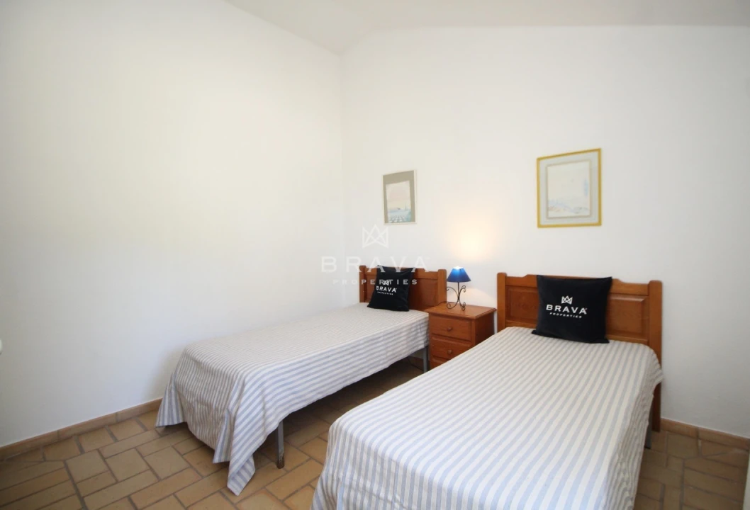 Moradia T2 para Venda em Guia Foto 40