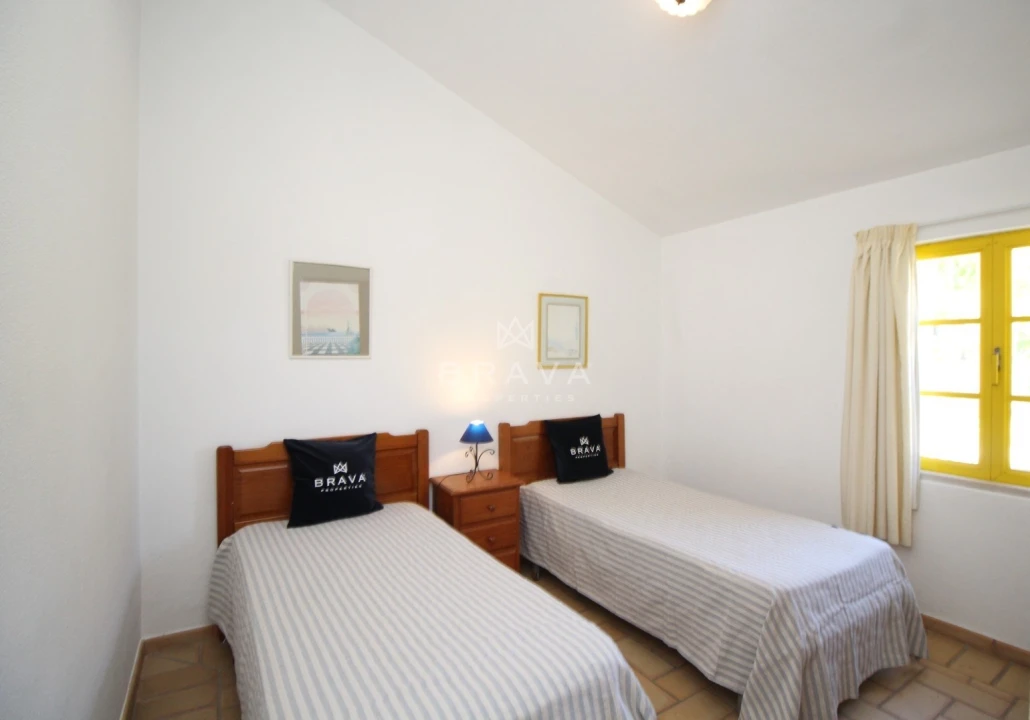 Moradia T2 para Venda em Guia Foto 44