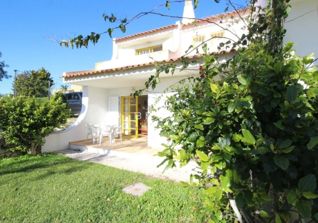 Moradia T2 para Venda em Guia Foto 1