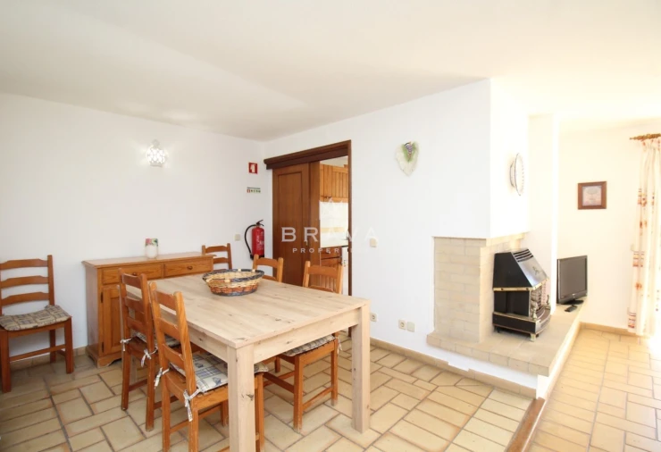 Moradia T2 para Venda em Guia Foto 5