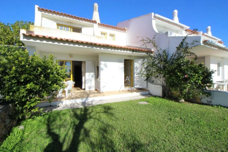 Moradia T2 para Venda em Guia Foto 21