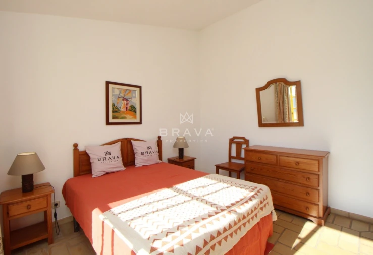 Moradia T2 para Venda em Guia Foto 30