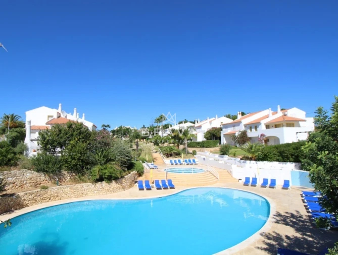 Moradia T2 para Venda em Guia Foto 49