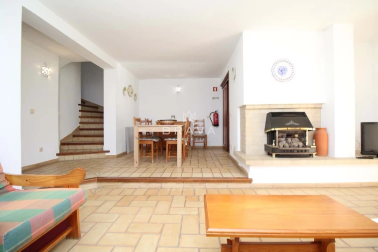 Moradia T2 para Venda em Guia Foto 7