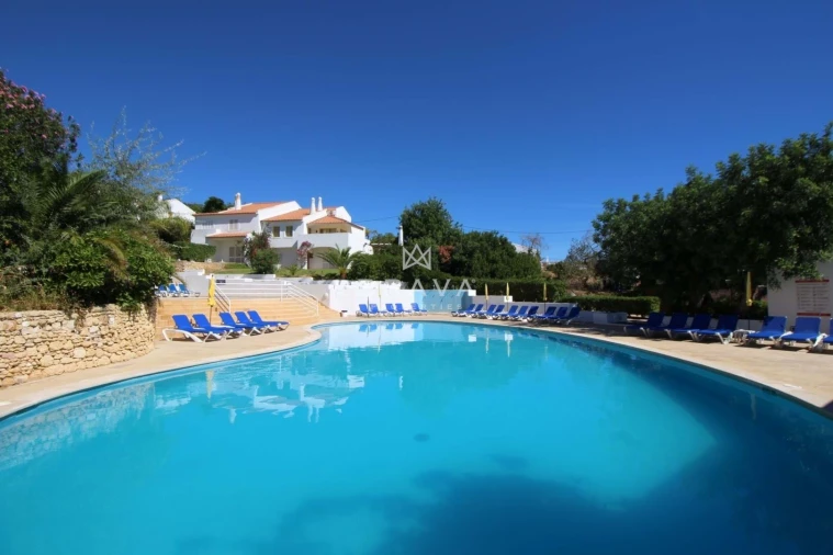 Moradia T2 para Venda em Guia Foto 3