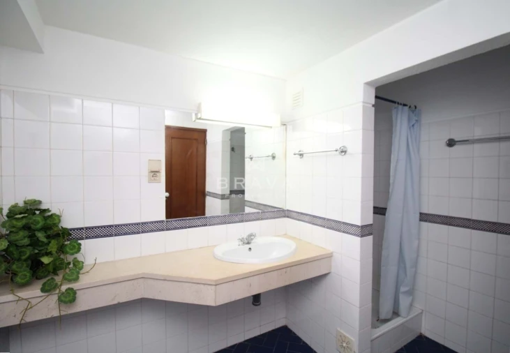 Moradia T2 para Venda em Guia Foto 23