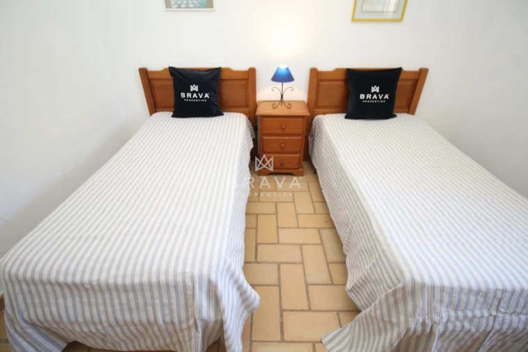 Moradia T2 para Venda em Guia Foto 43