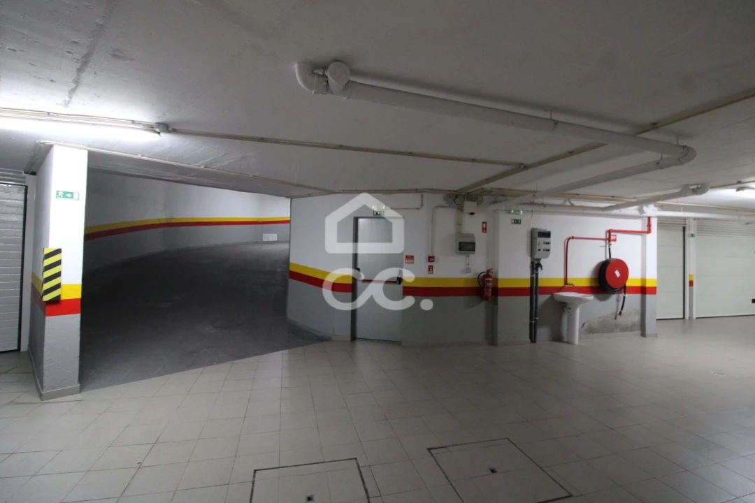 Apartamento T1 para Arrendamento em Alfragide Foto 13