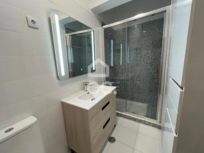 Apartamento T2 para Arrendamento em Loures Foto 13