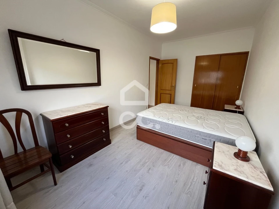 Apartamento T2 para Arrendamento em Loures Foto 16