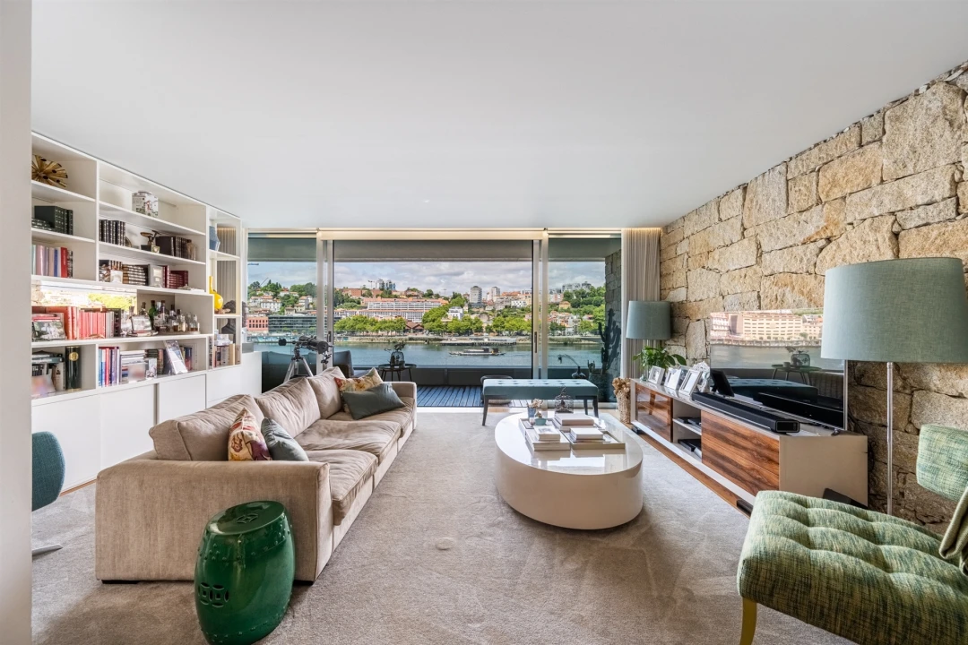 Apartamento T3 para Arrendamento em Santa Marinha e São Pedro da Afurada Foto 1