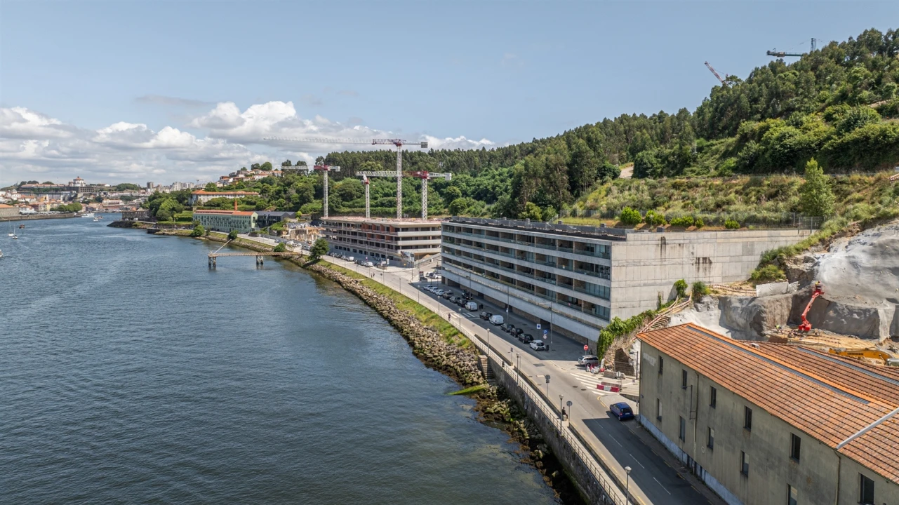 Apartamento T3 para Arrendamento em Santa Marinha e São Pedro da Afurada Foto 5