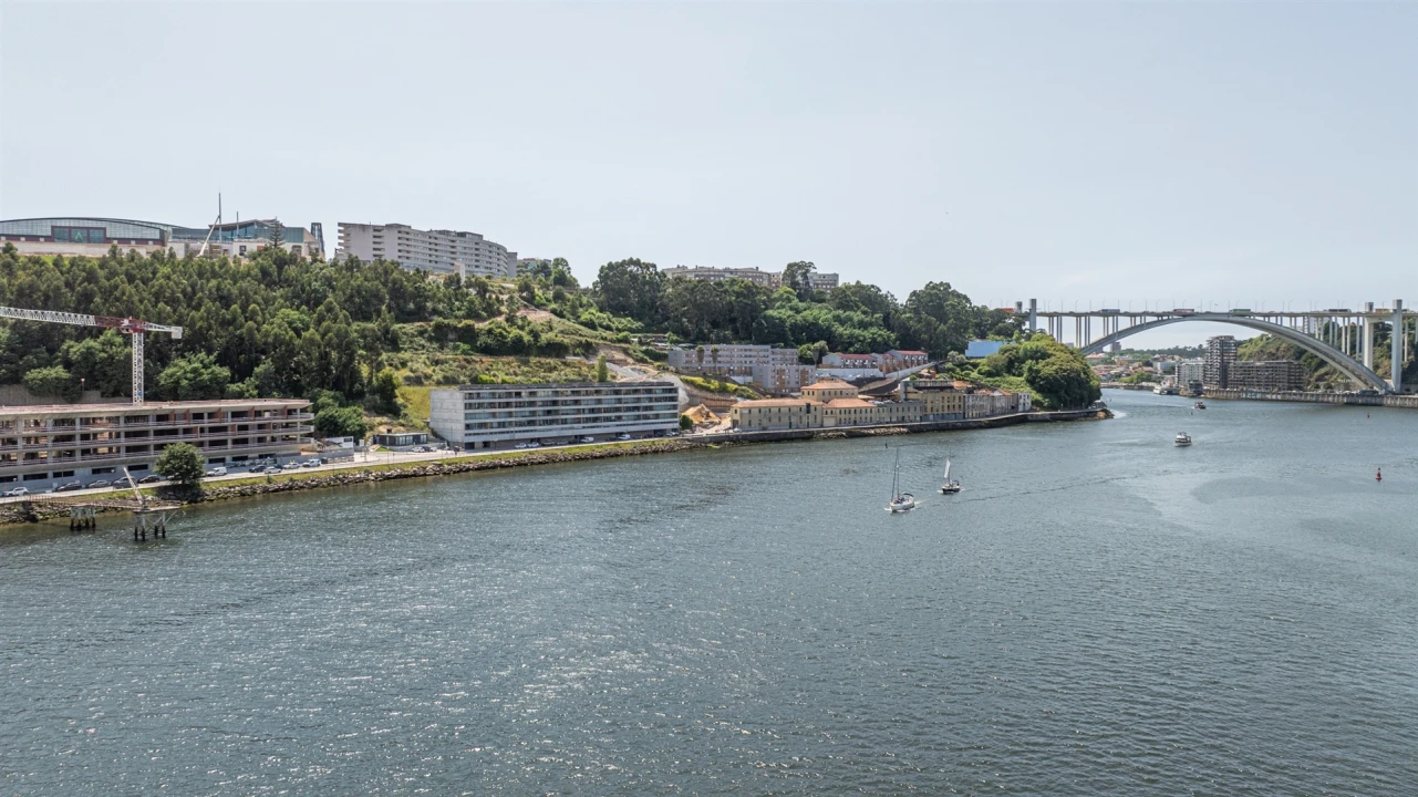 Apartamento T3 para Arrendamento em Santa Marinha e São Pedro da Afurada Foto 3