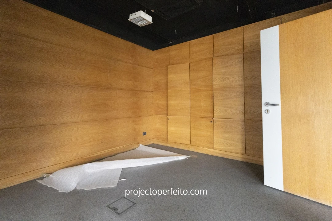 Loja para Arrendamento em Cortegaça Foto 7