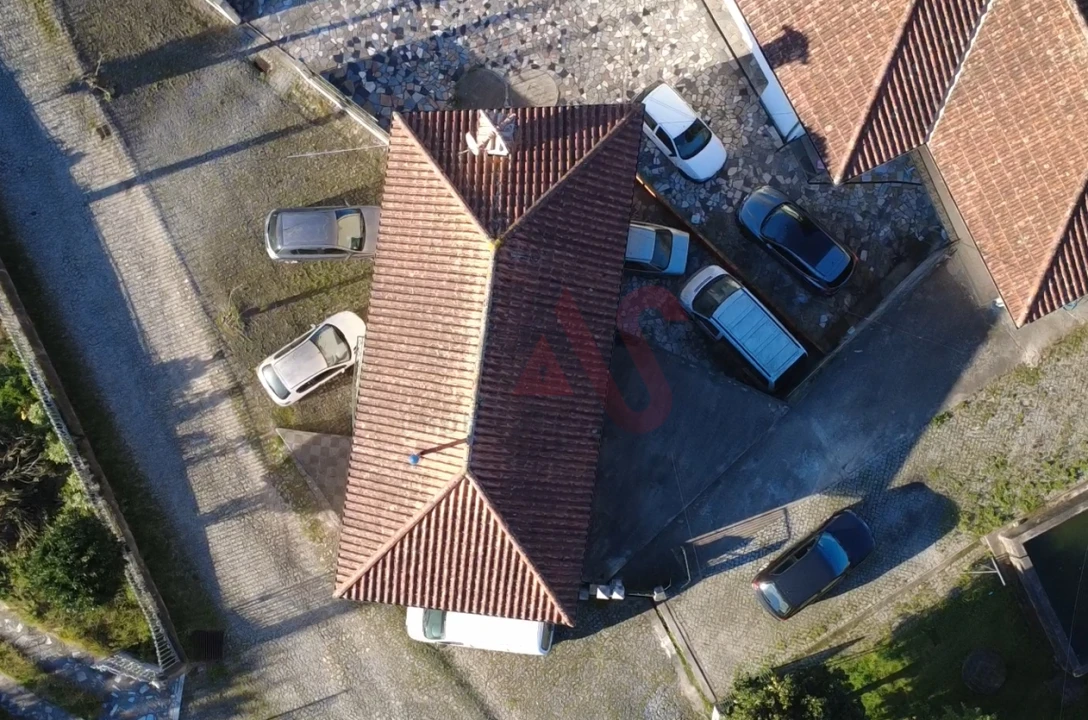 Moradia T2 para Venda em Estorãos Foto 4