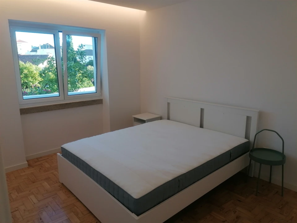 Apartamento T1 para Arrendamento em Castelo Branco Foto 9