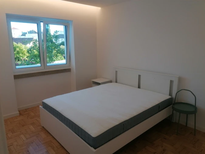 Apartamento T1 para Arrendamento em Castelo Branco Foto 9