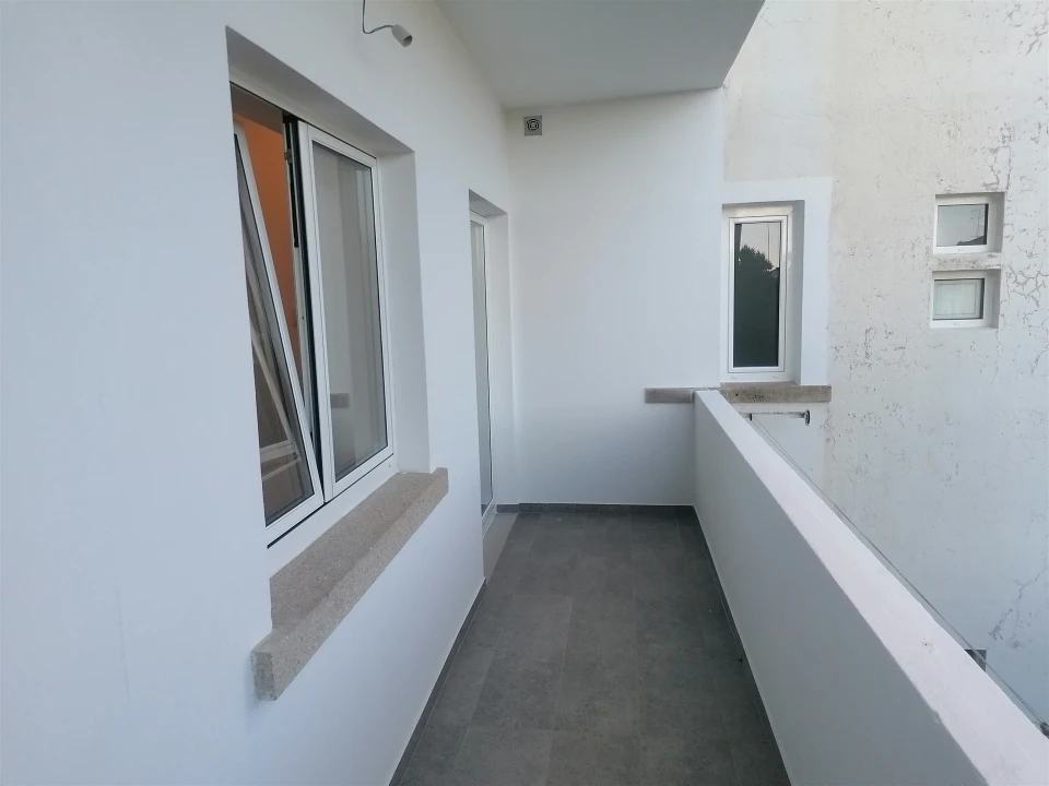 Apartamento T1 para Arrendamento em Castelo Branco Foto 8