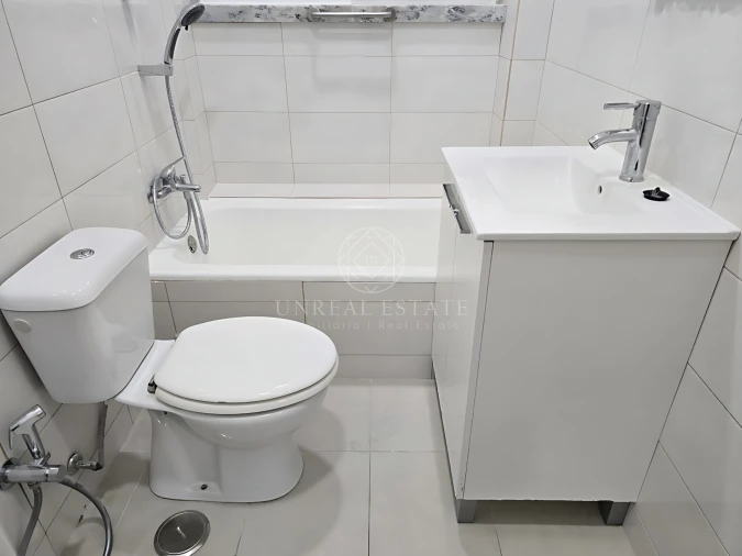 Apartamento T3 para Arrendamento em Algés, Linda-A-Velha e Cruz Quebrada-Dafundo Foto 16