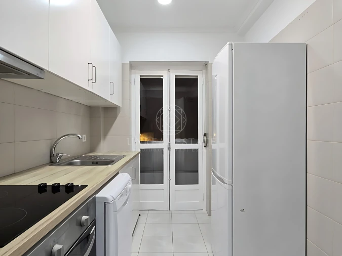 Apartamento T3 para Arrendamento em Algés, Linda-A-Velha e Cruz Quebrada-Dafundo Foto 24