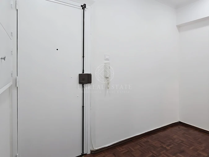 Apartamento T3 para Arrendamento em Algés, Linda-A-Velha e Cruz Quebrada-Dafundo Foto 2