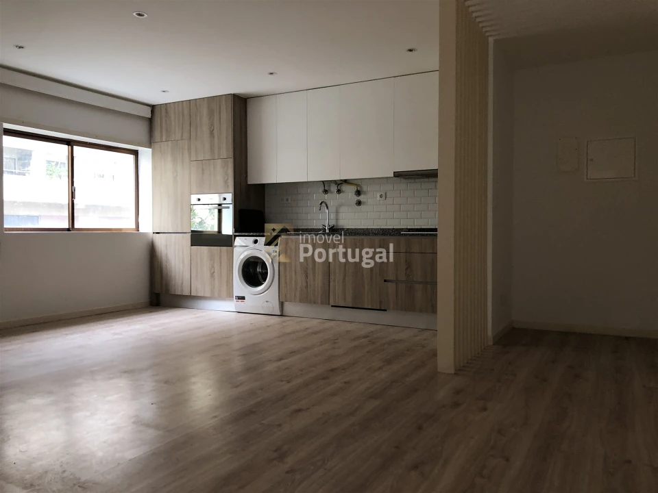 Apartamento T2 para Arrendamento em Ferreiros e Gondizalves Foto 6