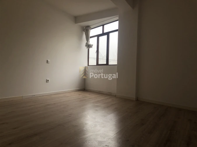Apartamento T2 para Arrendamento em Ferreiros e Gondizalves Foto 15