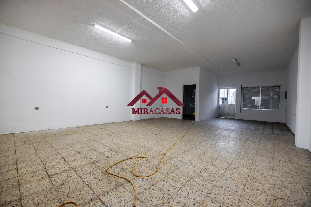 Loja para Arrendamento em Vagos e Santo António Foto 3