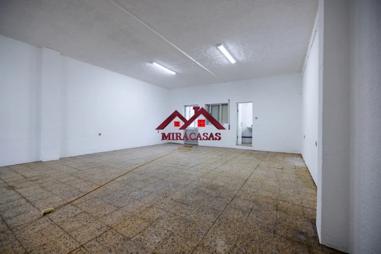 Loja para Arrendamento em Vagos e Santo António Foto 5