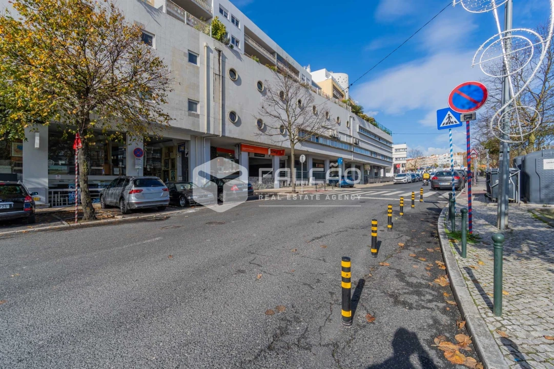 Loja para Venda em Algés, Linda-A-Velha e Cruz Quebrada-Dafundo Foto 10