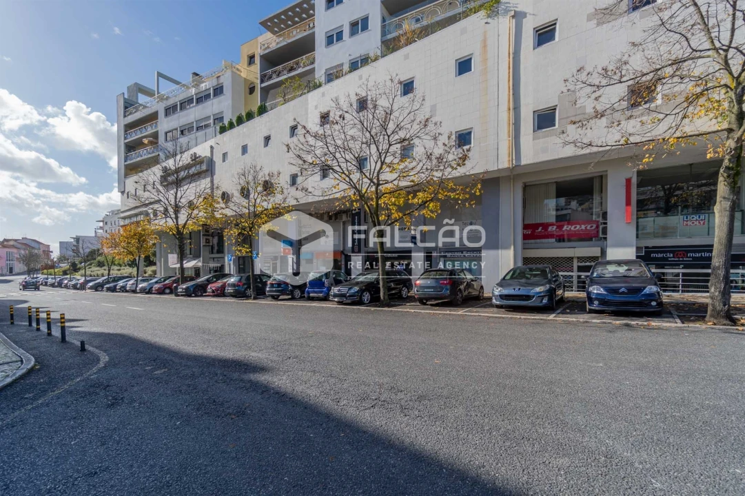 Loja para Venda em Algés, Linda-A-Velha e Cruz Quebrada-Dafundo Foto 11