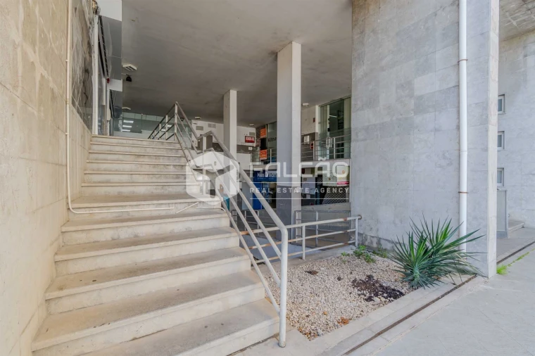 Loja para Venda em Algés, Linda-A-Velha e Cruz Quebrada-Dafundo Foto 9