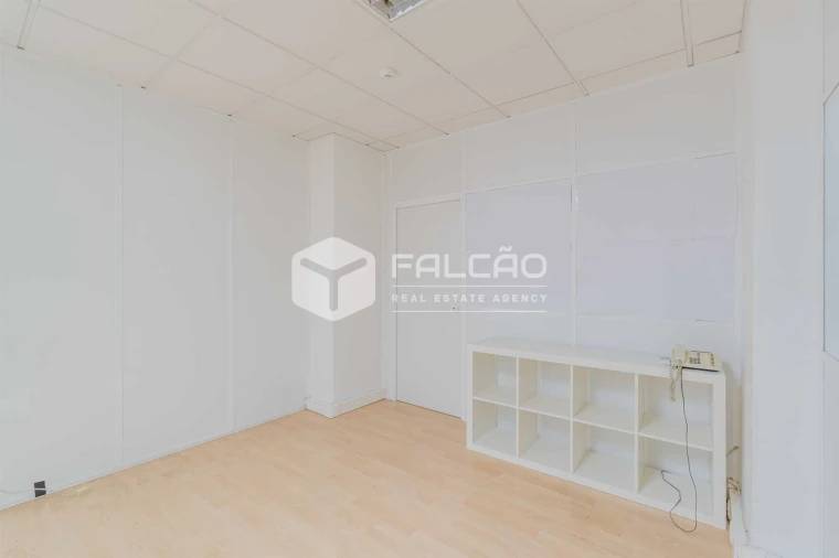 Loja para Venda em Algés, Linda-A-Velha e Cruz Quebrada-Dafundo Foto 26