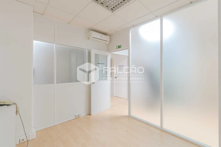 Loja para Venda em Algés, Linda-A-Velha e Cruz Quebrada-Dafundo Foto 27